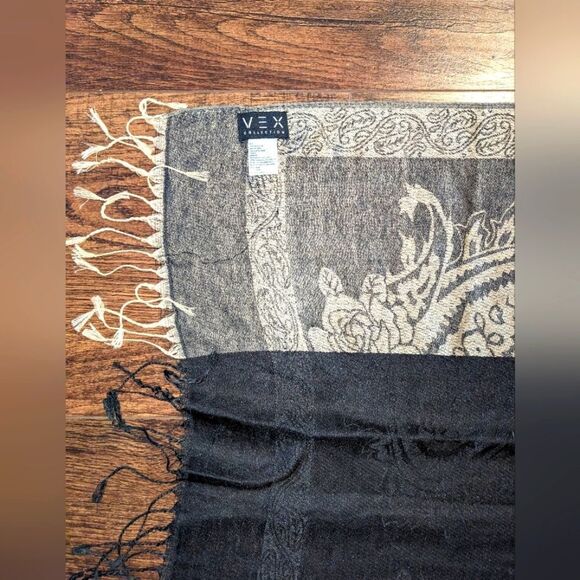 $5 Item! Melanie Lyne Vex Collection Blue Black Gold Huge Paisley Fringe Scarf - Picture 5 of 10
